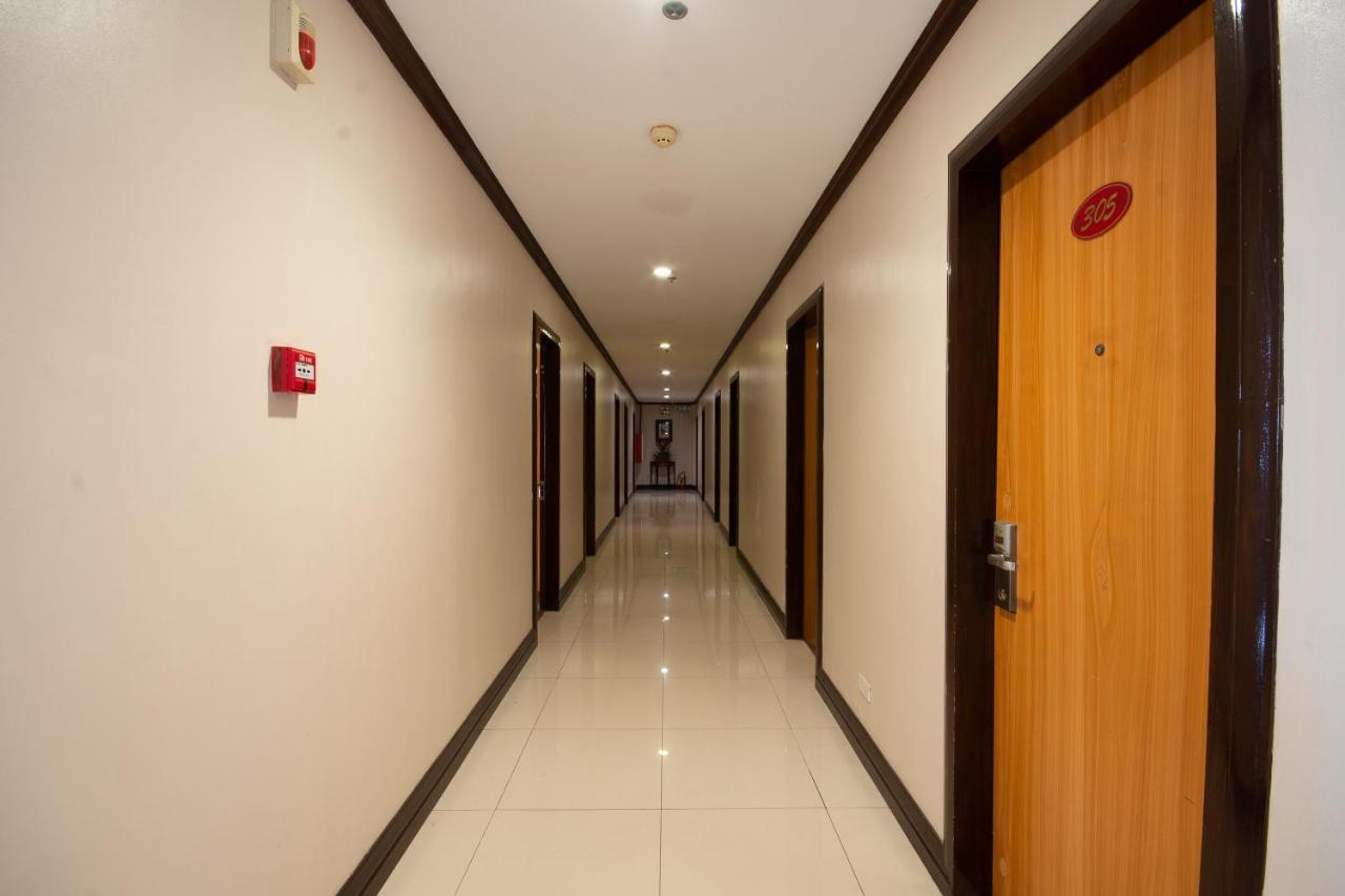 Fuente Oro Business Suites Cebu Powered By Cocotel Buitenkant foto