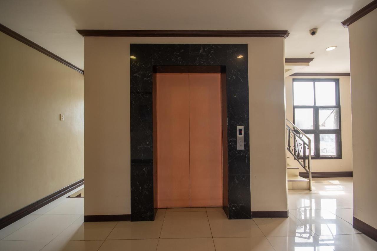 Fuente Oro Business Suites Cebu Powered By Cocotel Buitenkant foto