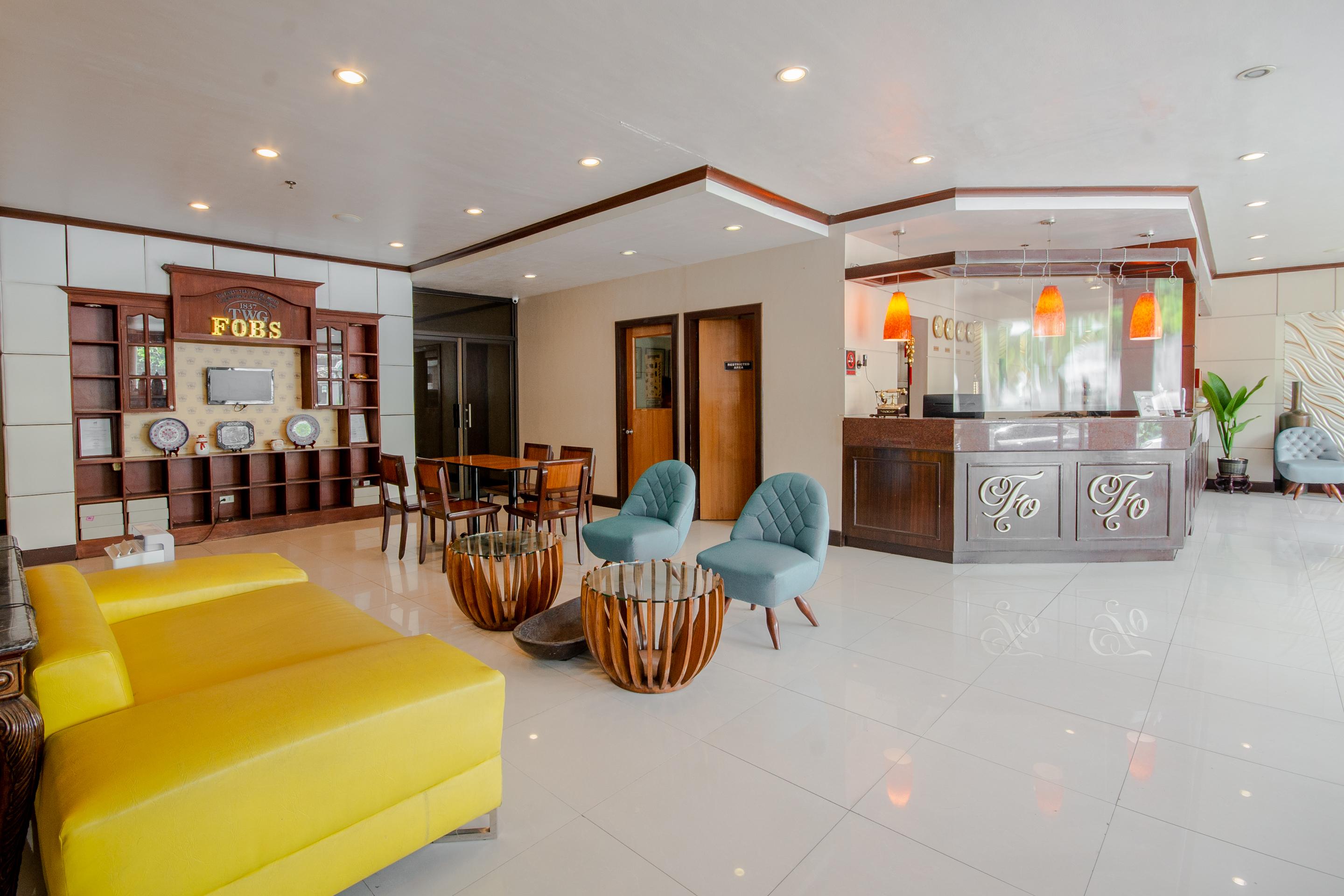 Fuente Oro Business Suites Cebu Powered By Cocotel Buitenkant foto