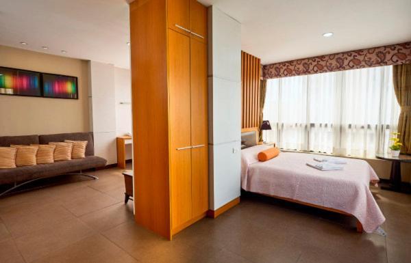 Fuente Oro Business Suites Cebu Powered By Cocotel Buitenkant foto