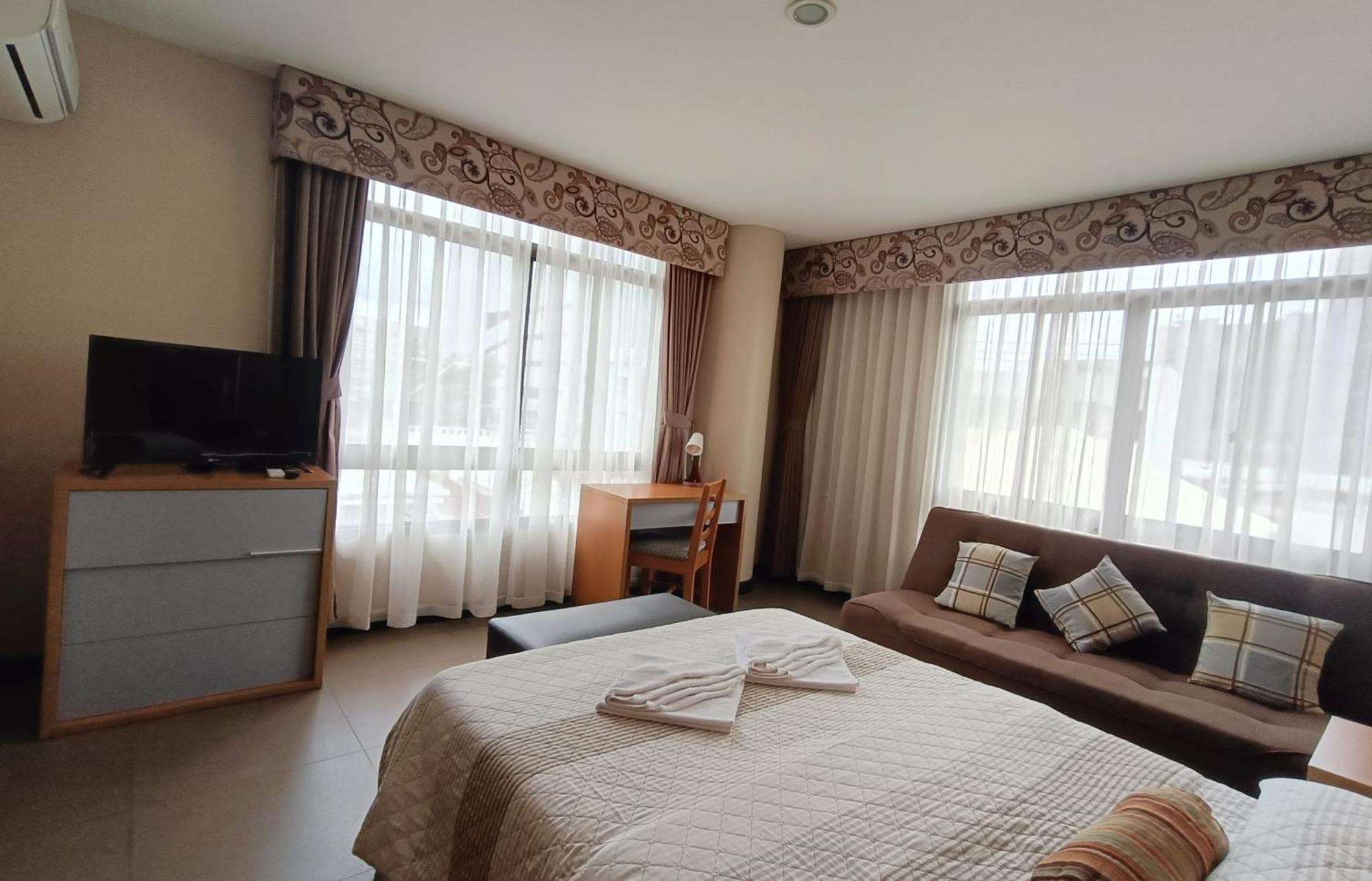 Fuente Oro Business Suites Cebu Powered By Cocotel Buitenkant foto