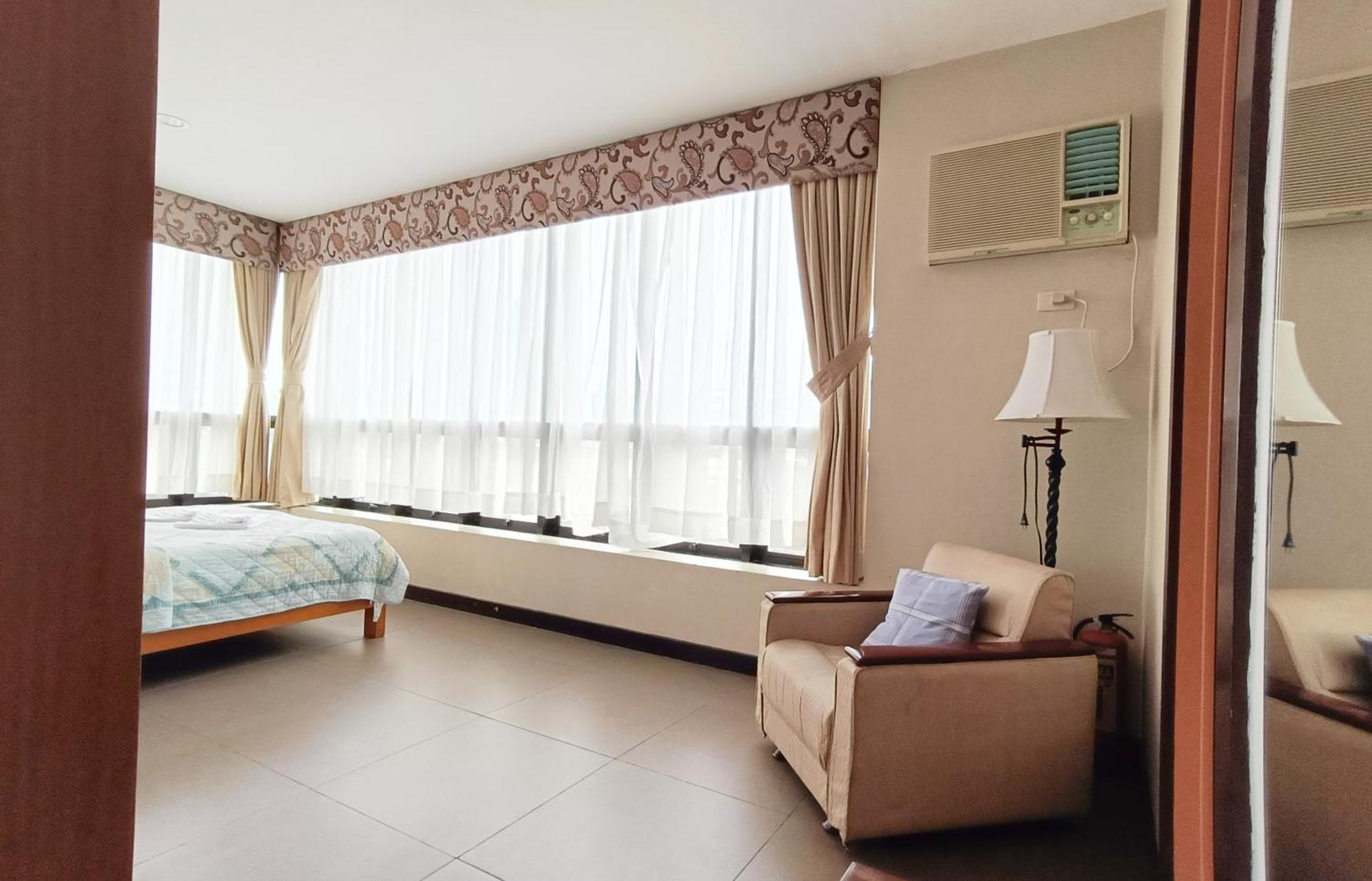 Fuente Oro Business Suites Cebu Powered By Cocotel Buitenkant foto