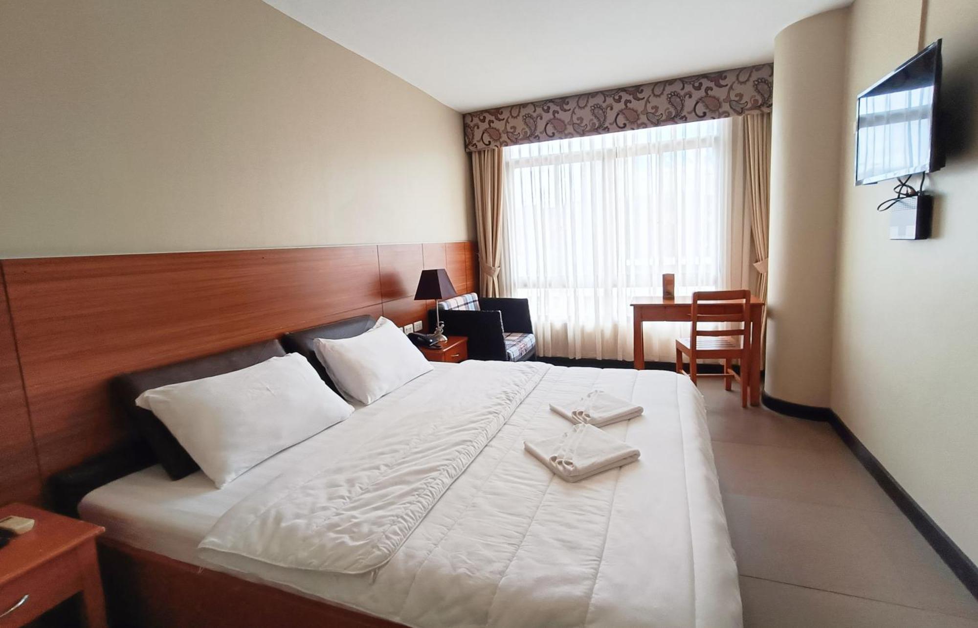 Fuente Oro Business Suites Cebu Powered By Cocotel Buitenkant foto