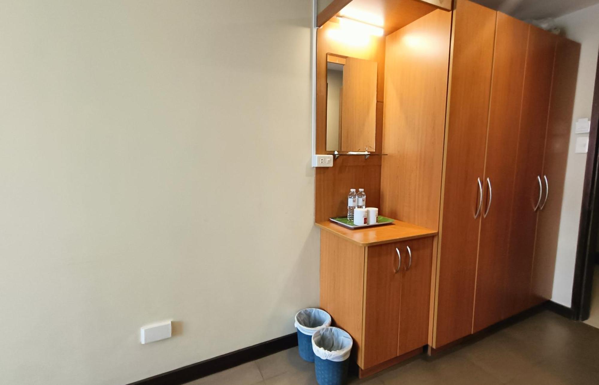 Fuente Oro Business Suites Cebu Powered By Cocotel Buitenkant foto