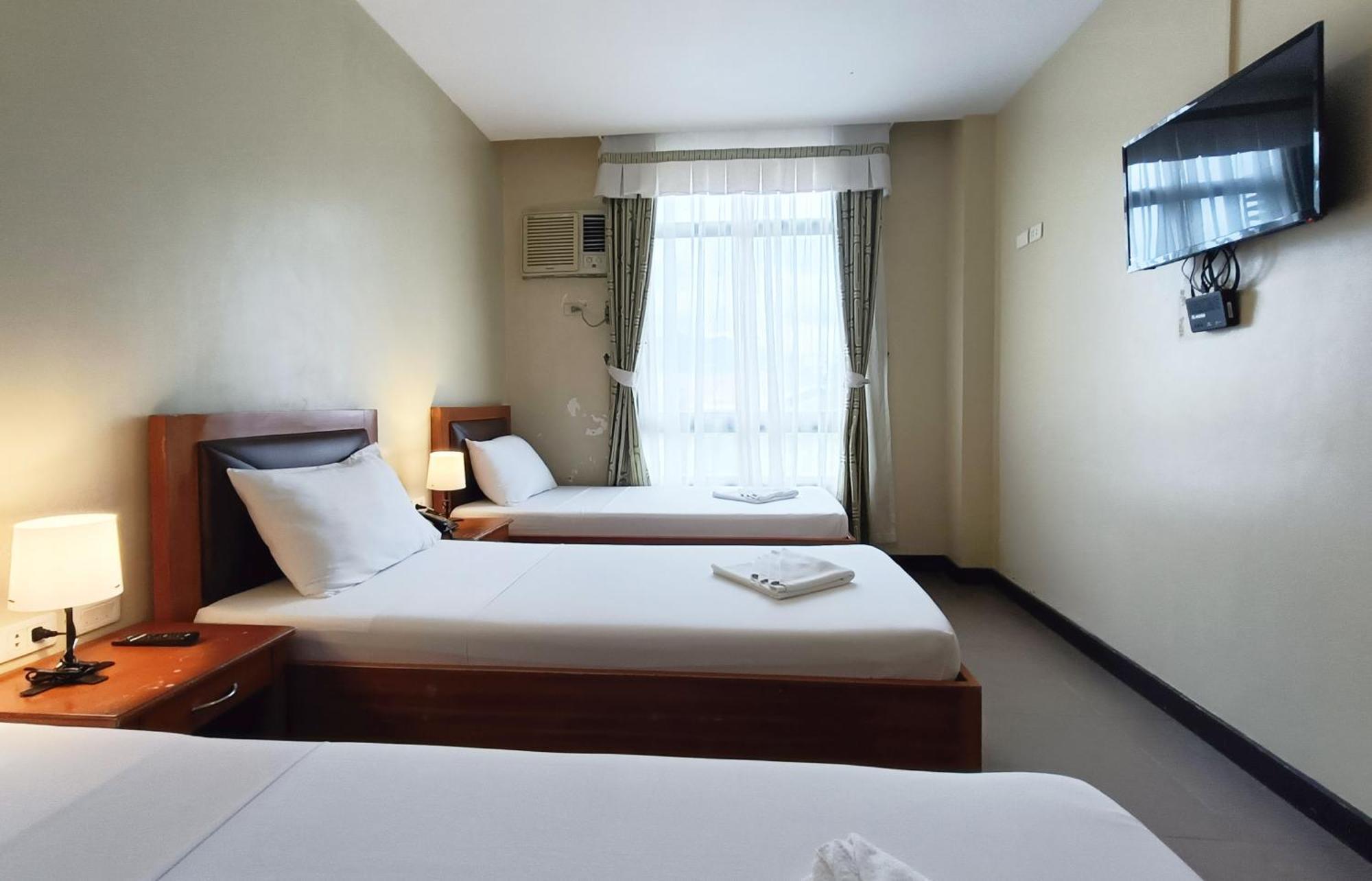 Fuente Oro Business Suites Cebu Powered By Cocotel Buitenkant foto