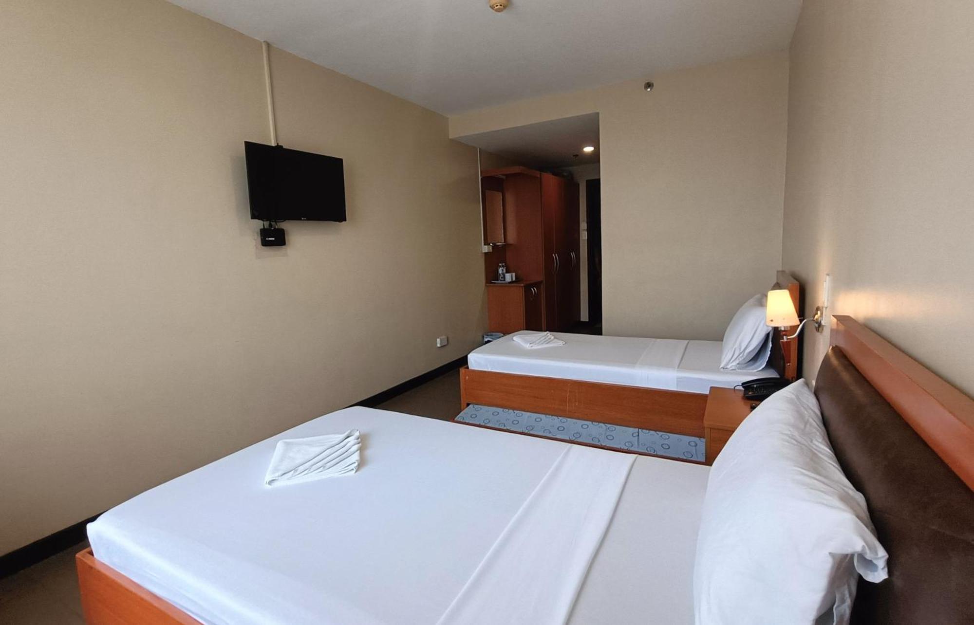 Fuente Oro Business Suites Cebu Powered By Cocotel Buitenkant foto