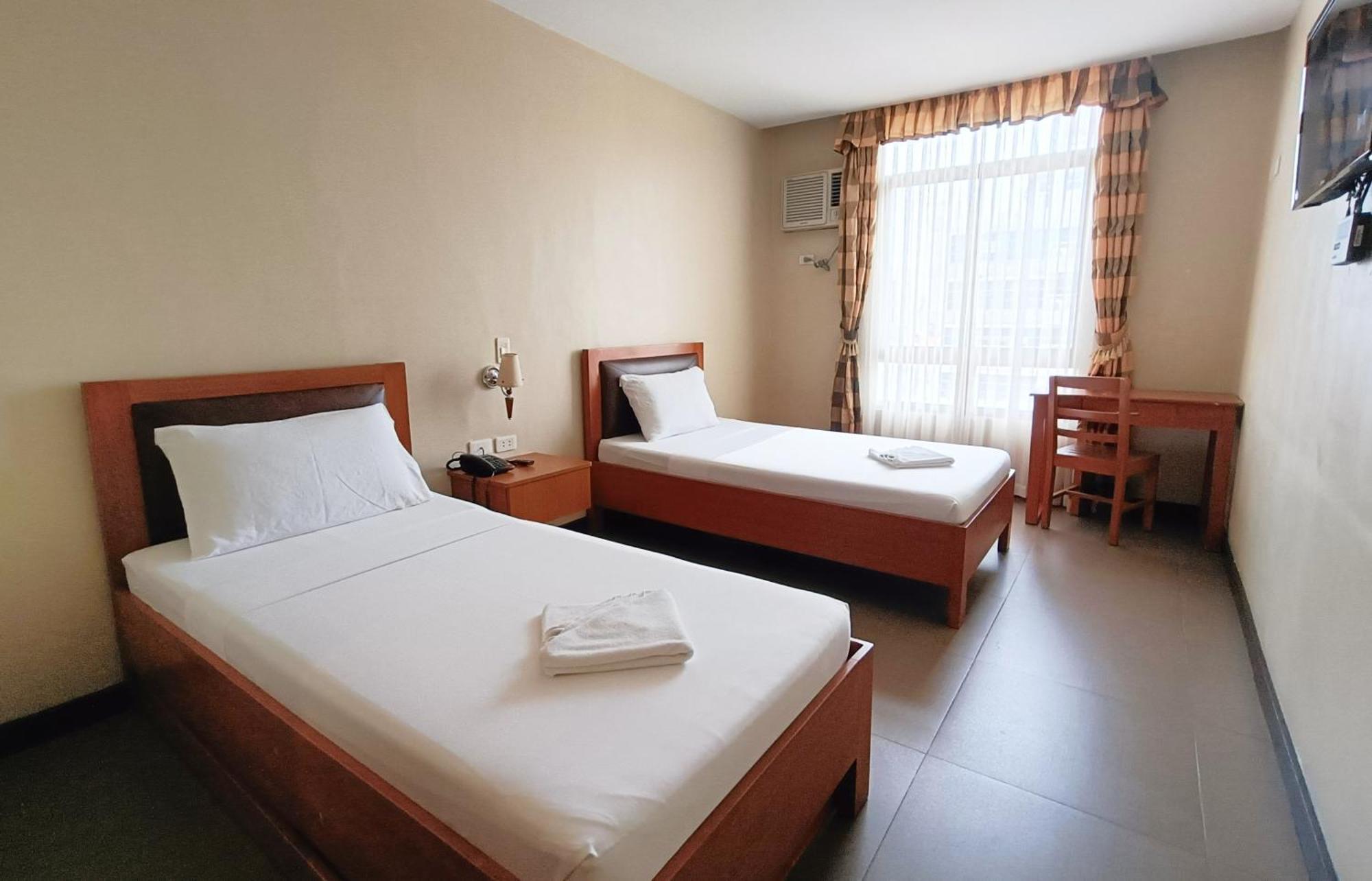 Fuente Oro Business Suites Cebu Powered By Cocotel Buitenkant foto