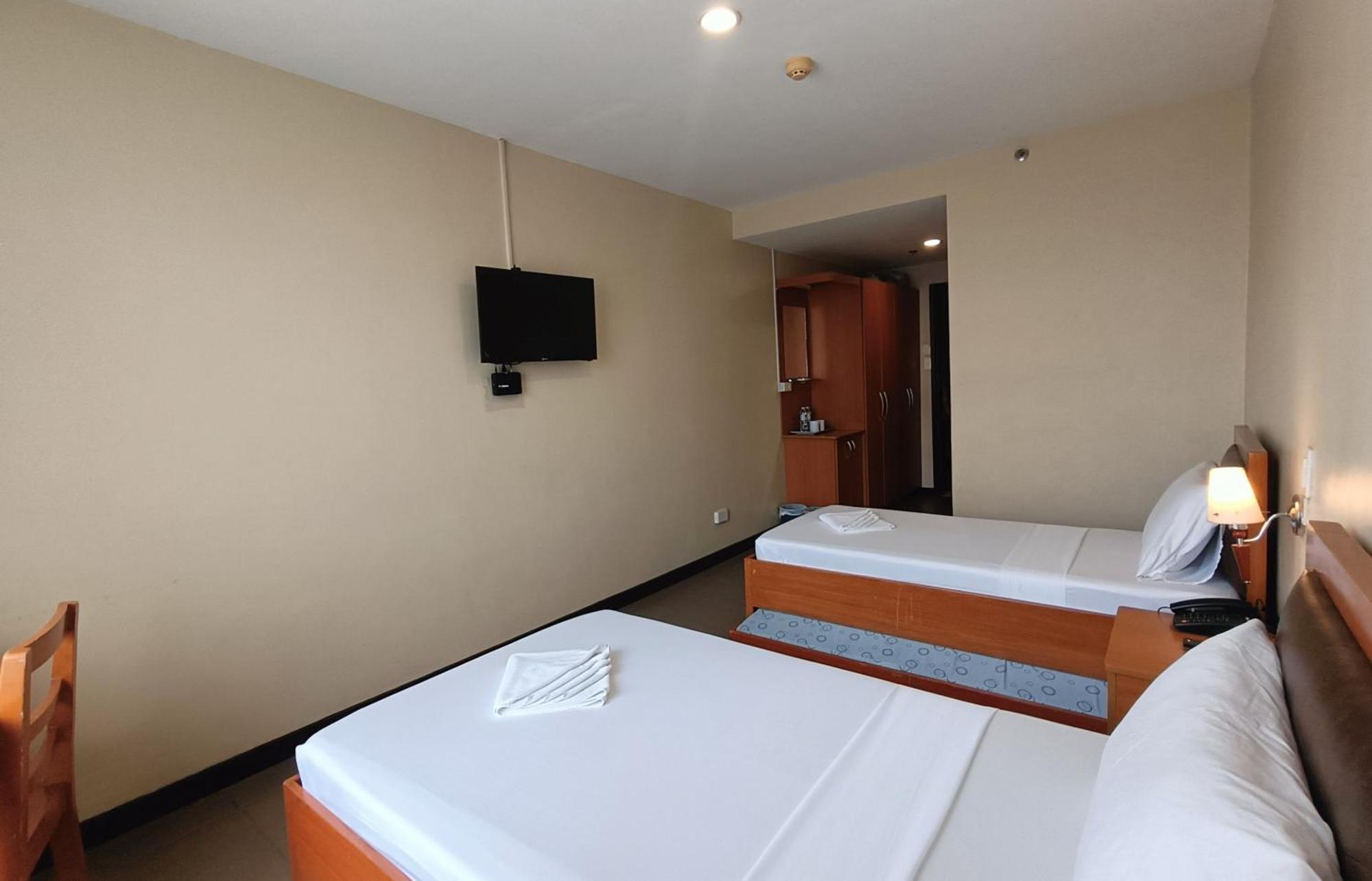 Fuente Oro Business Suites Cebu Powered By Cocotel Buitenkant foto