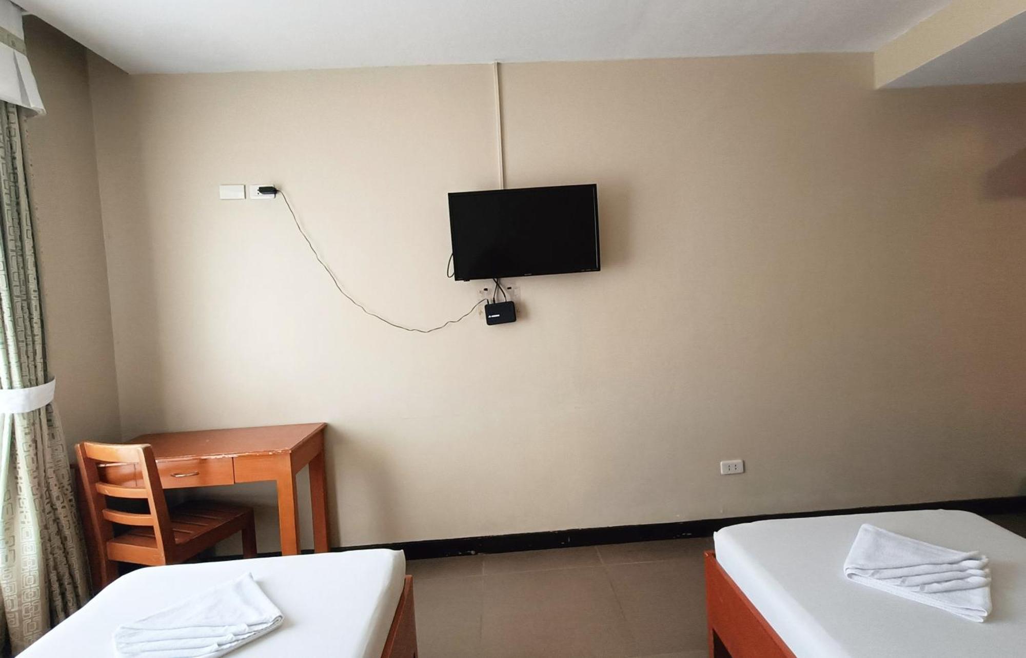 Fuente Oro Business Suites Cebu Powered By Cocotel Buitenkant foto